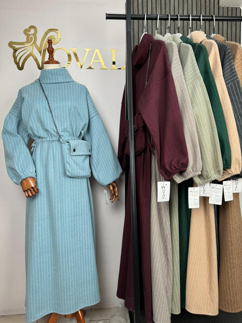 فستان جوخ مقلم قبة عالية